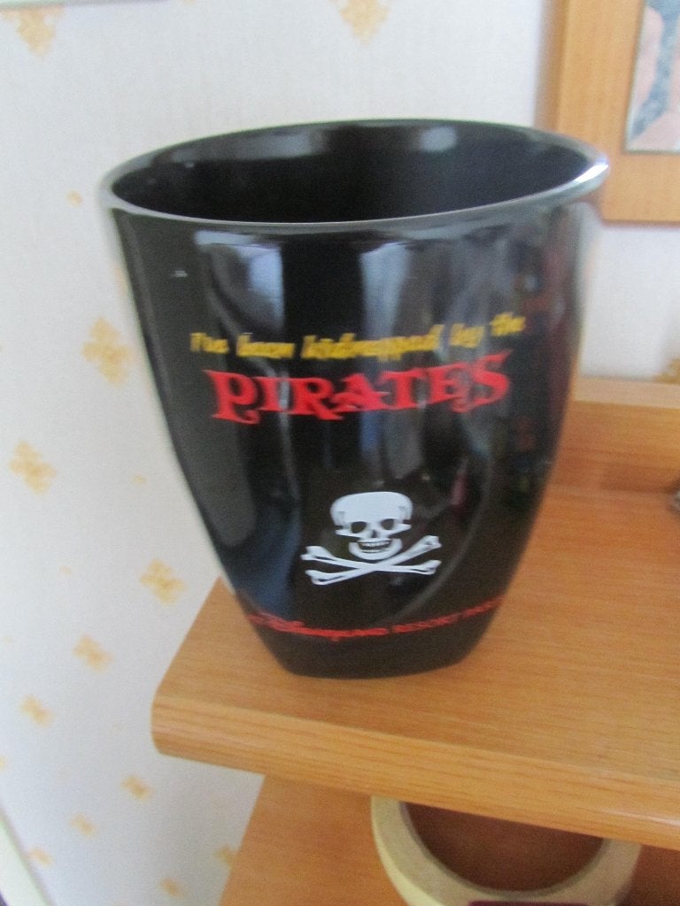 Pirates Supergrote Beker, als nieuw, keramiek, Ophalen of Verzenden, Overige figuren, Zo goed als nieuw, Servies