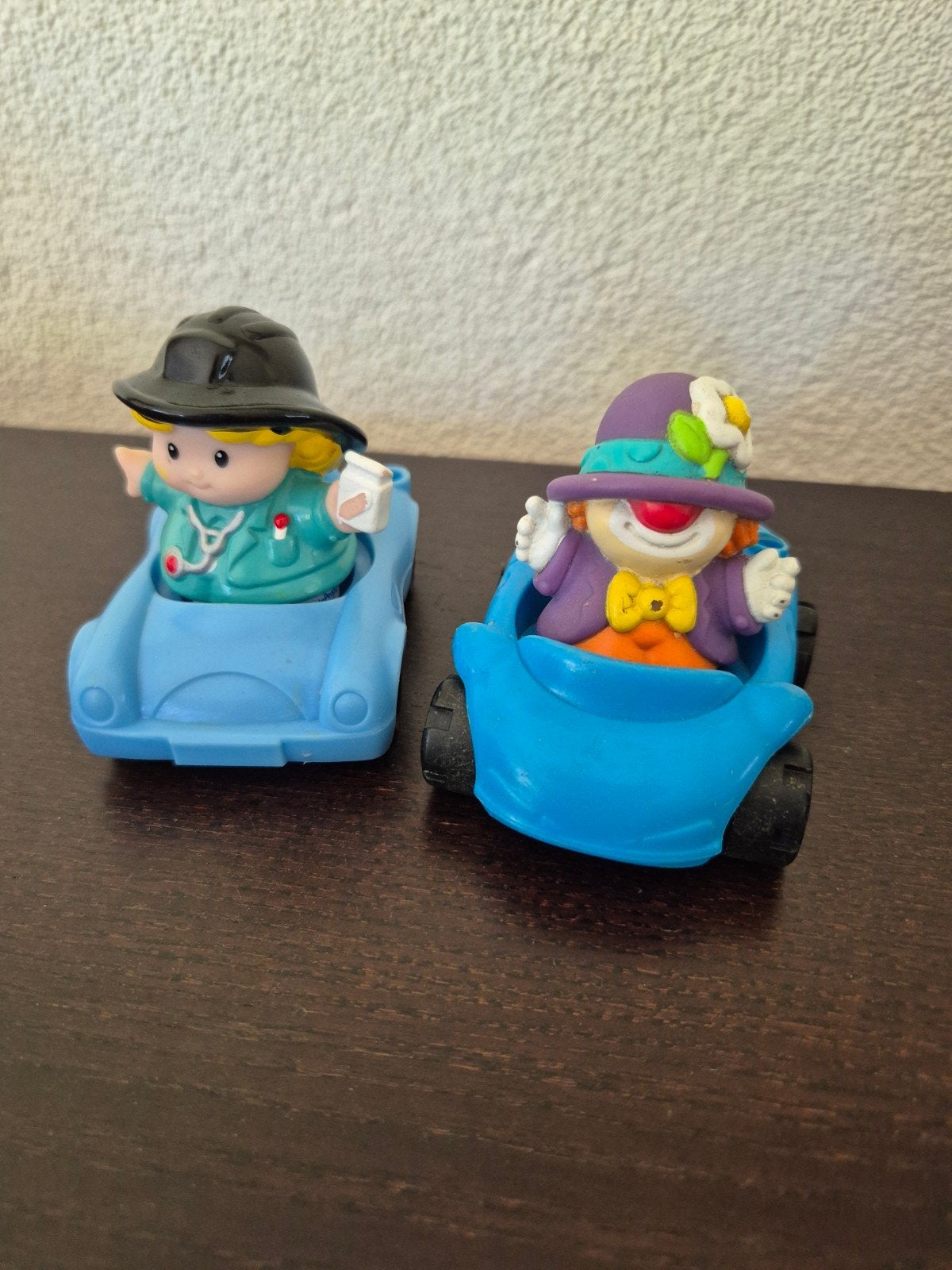 Fisher-Price Little People auto's: dokter en clown, Kinderen en Baby's, Speelgoed | Speelgoedvoertuigen, Ophalen of Verzenden