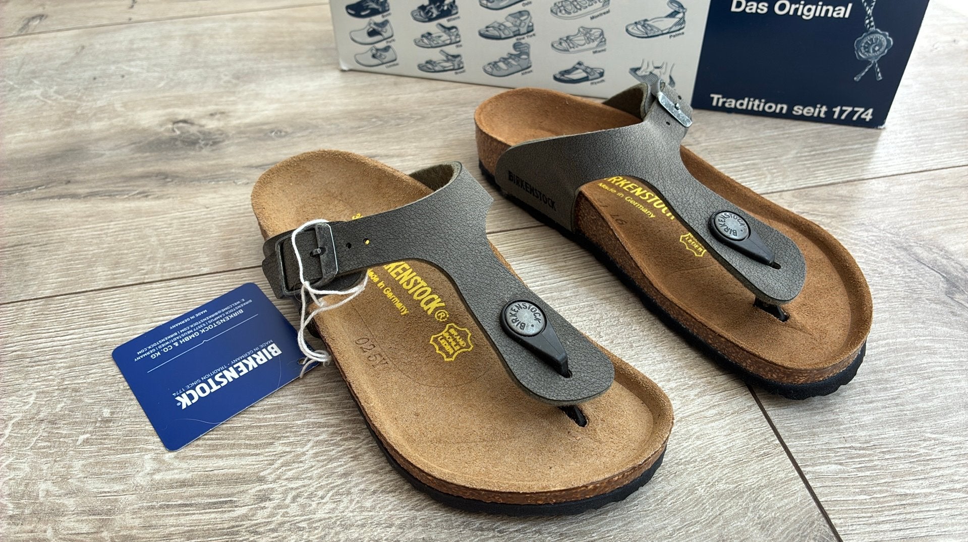 Nieuwe Birkenstock slippers (donkergroen, maat 30), Overige typen, Ophalen of Verzenden, Zo goed als nieuw, Jongen
