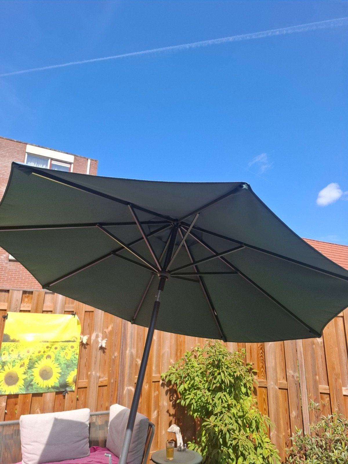 parasol Intratuin - Groen, Ophalen, Zo goed als nieuw, 2 tot 3 meter, Stokparasol