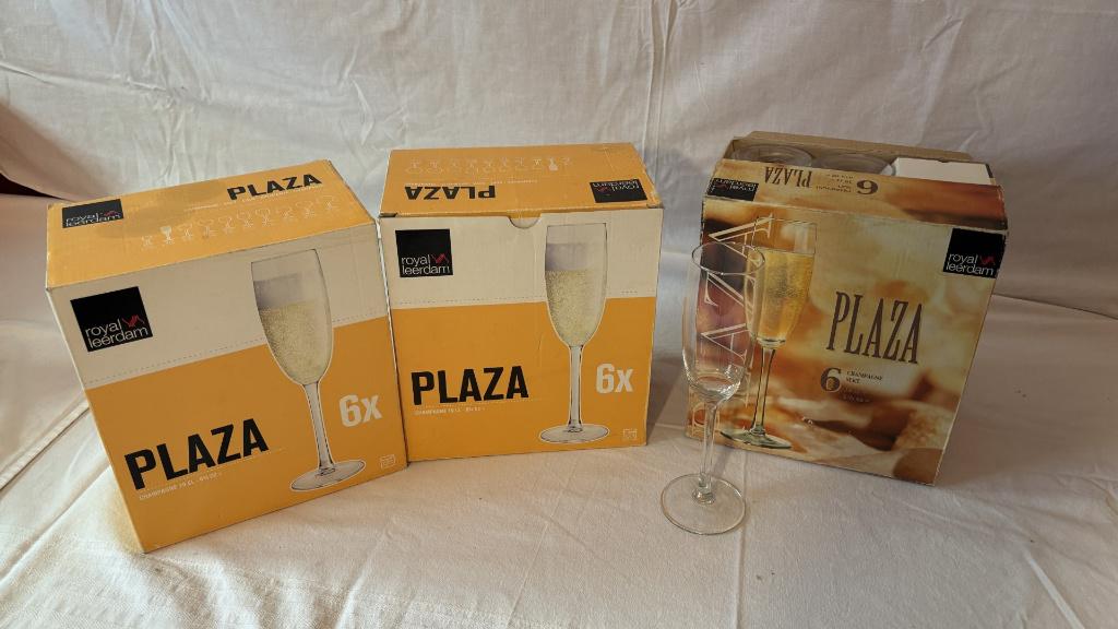 Champagne glazen 18 stuks, Ophalen, Zo goed als nieuw, Overige typen