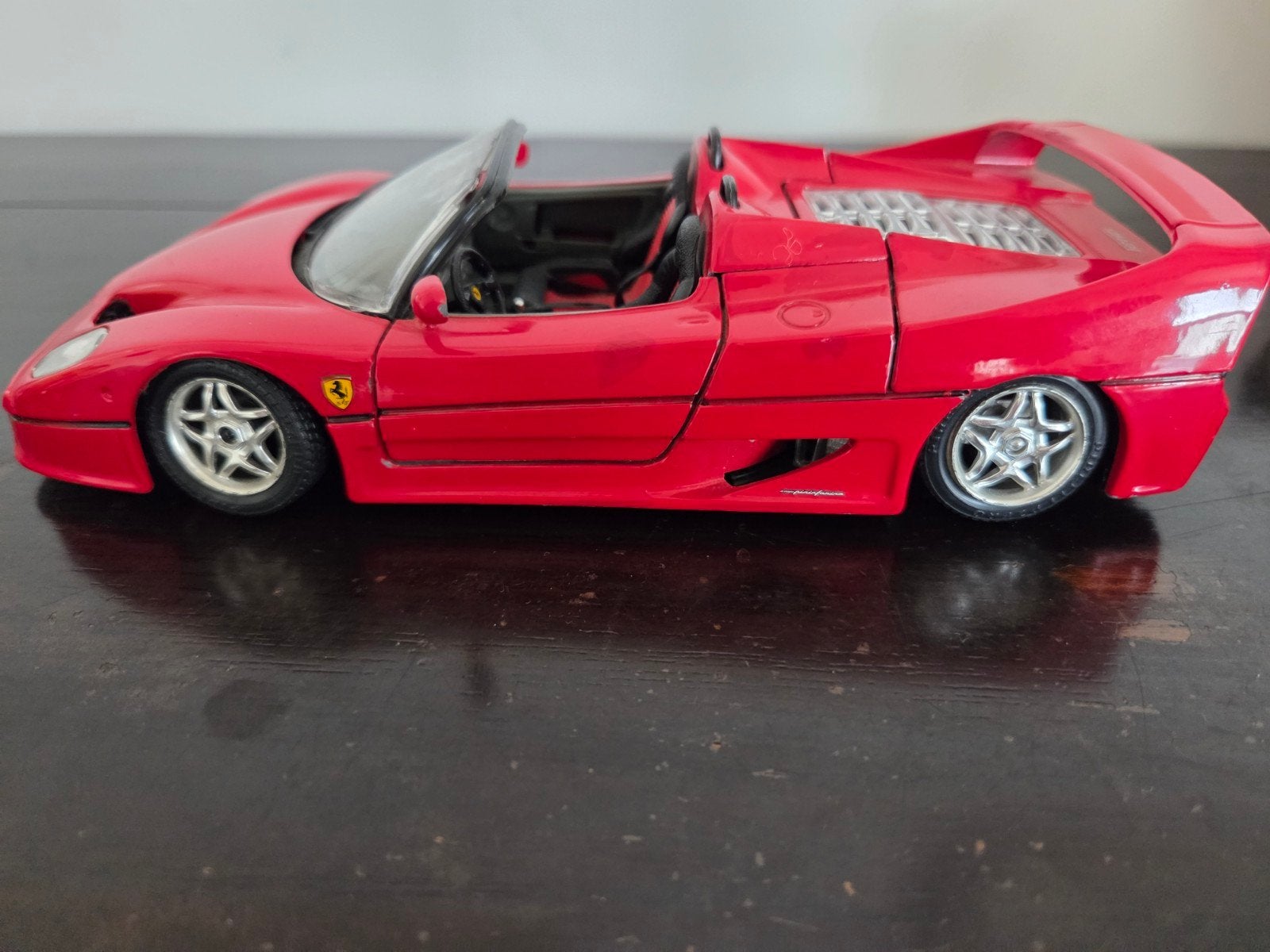 Mooie Ferrari F50 miniatuur - Bburago 1:24, Ophalen of Verzenden, Zo goed als nieuw, Auto, Bburago