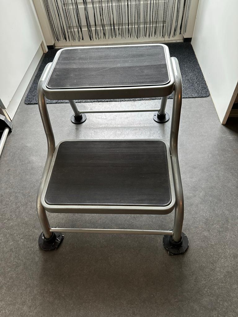 opstapje 2-tredige trap voor caravan, Ophalen, Gebruikt