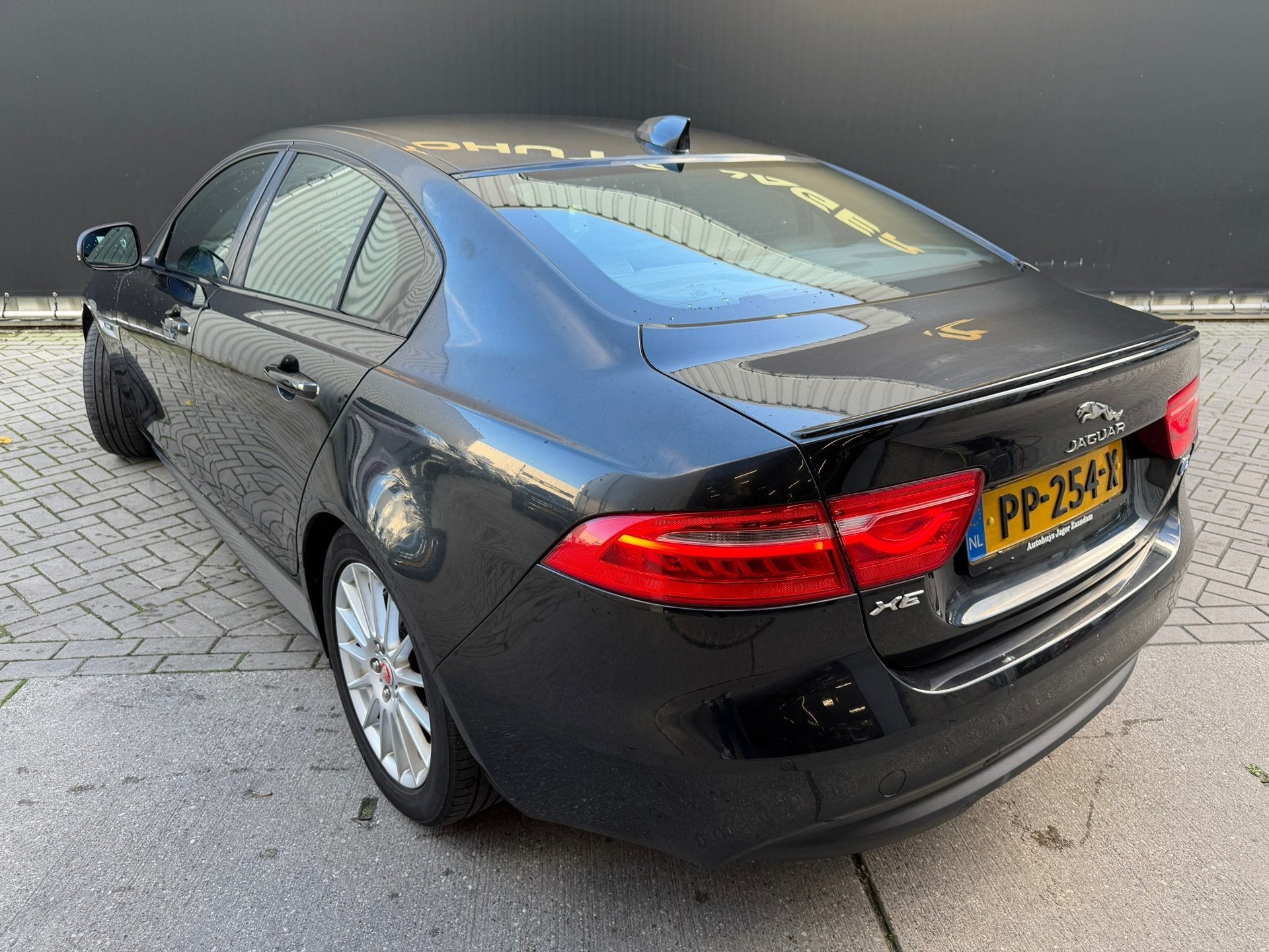 Jaguar XE 2.0 D R-Sport Automaat Camera Navi, Auto's, Automaat, Achterwielaandrijving, 4 cilinders, 1465 kg