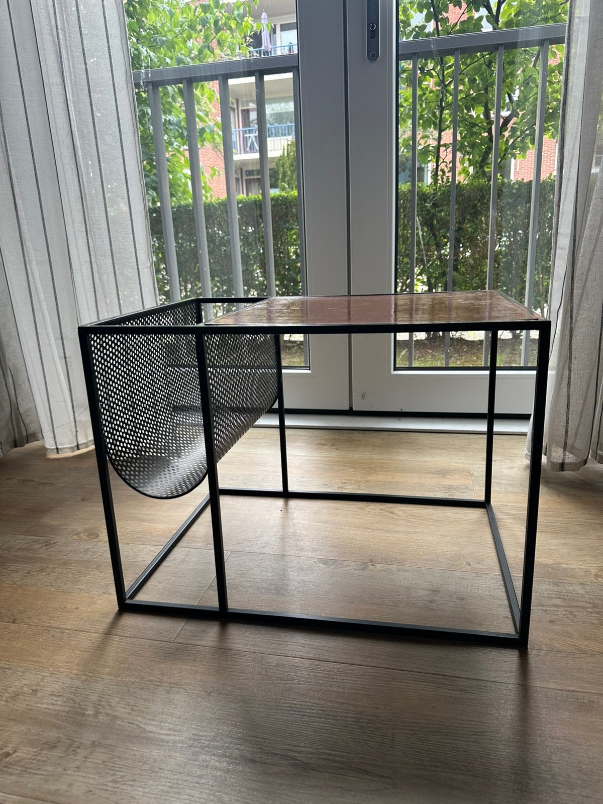 Bijzettafel met magazinehouder, Ophalen, Minder dan 45 cm, Minder dan 55 cm, Gebruikt