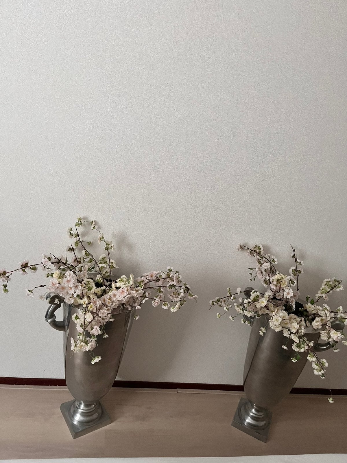 2x grote riverdale vazen 80H met bloesembloemen, Huis en Inrichting, Woonaccessoires | Vazen, Ophalen of Verzenden, Zo goed als nieuw