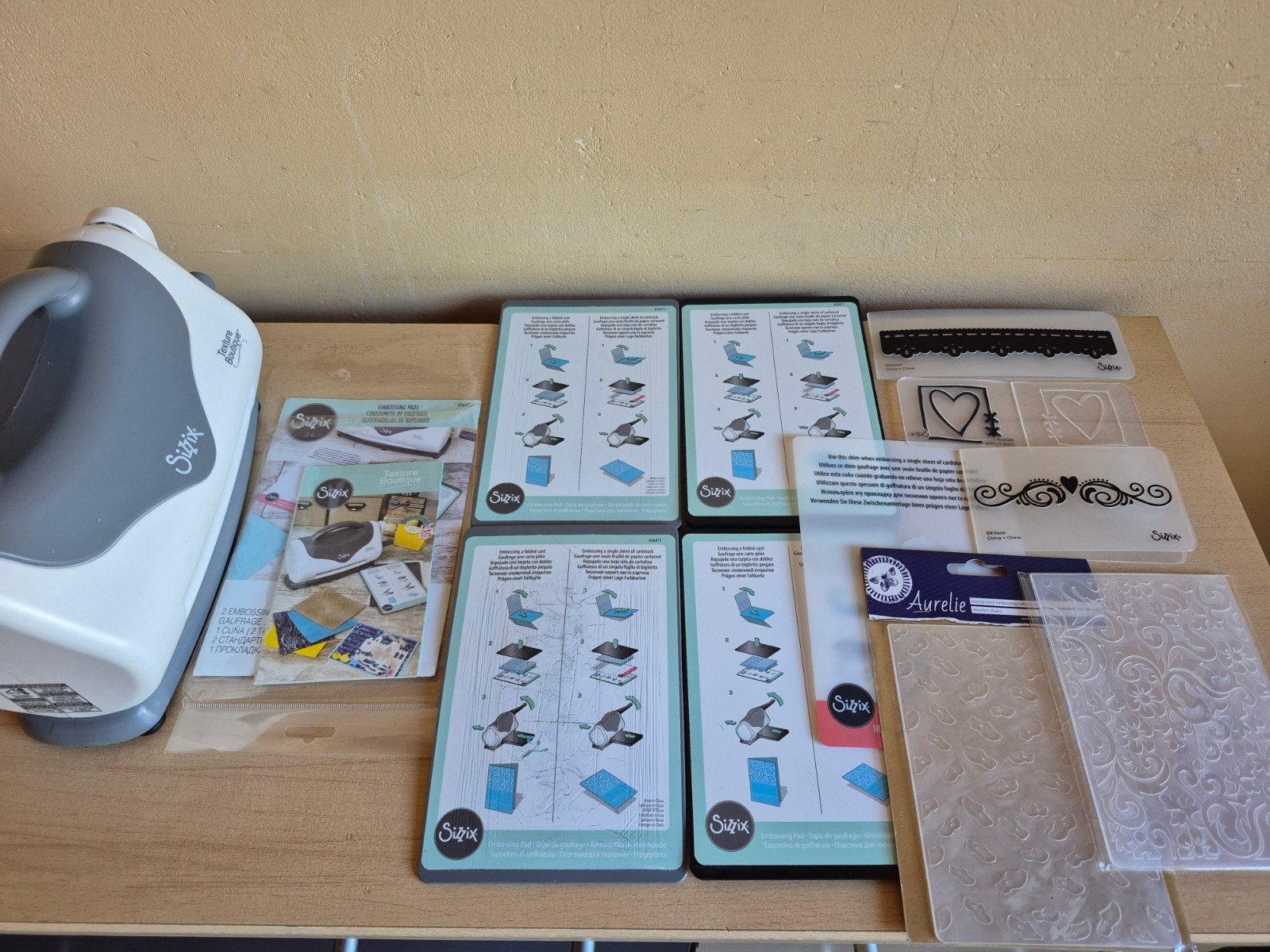 Sizzix embossingmachine (deze machine doet alleen embossen), Ophalen of Verzenden, Overige thema's, Pons of Mal