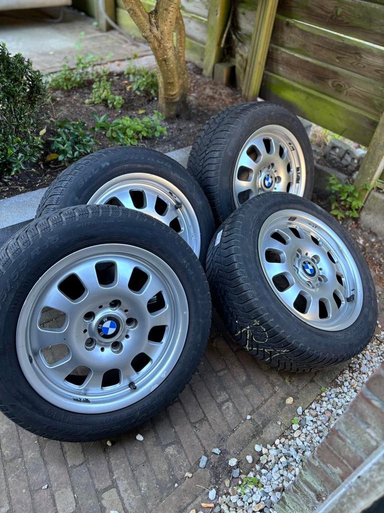 BMW 3 E46 Velgen met Pirelli Winterbanden, 16 inch, Banden en Velgen, 205 mm, Winterbanden