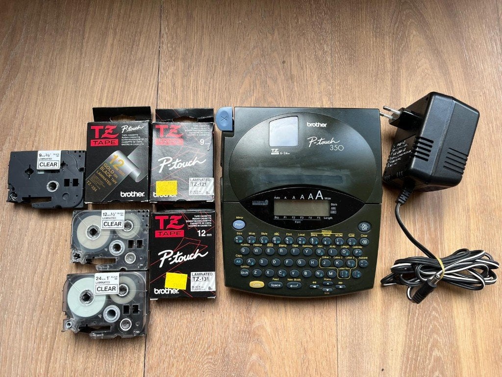 Brother P-touch 350 labelprinter + 6 originele tapes, Ophalen of Verzenden, Gebruikt, Tape-label, Brother