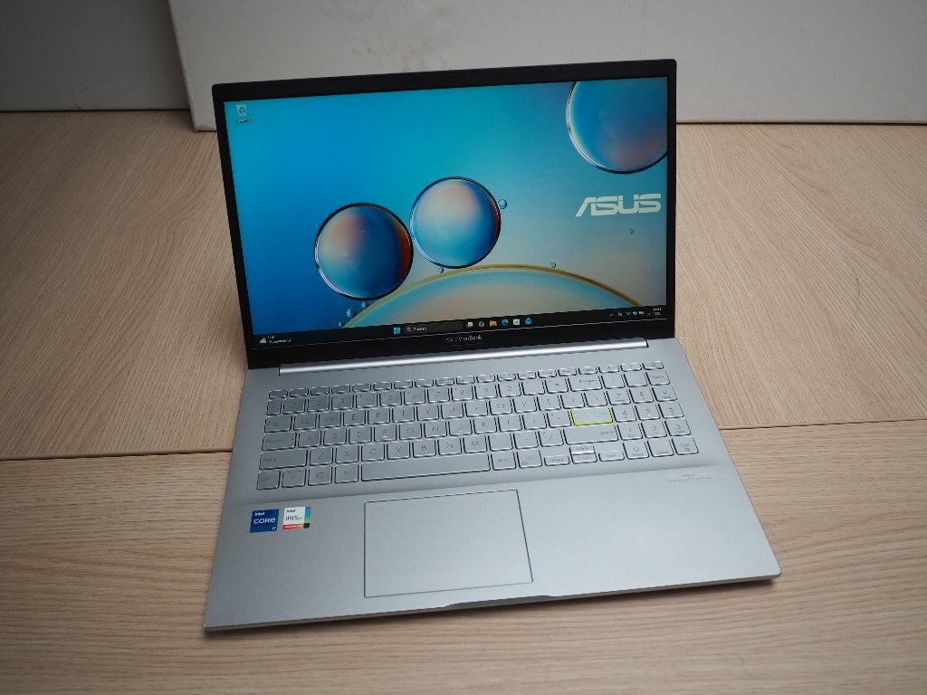 ASUS VivoBook 15 - Core i7 / 16GB / 512GB, Intel Core i7-1165G7, Met videokaart, 2 tot 3 Ghz, ASUS