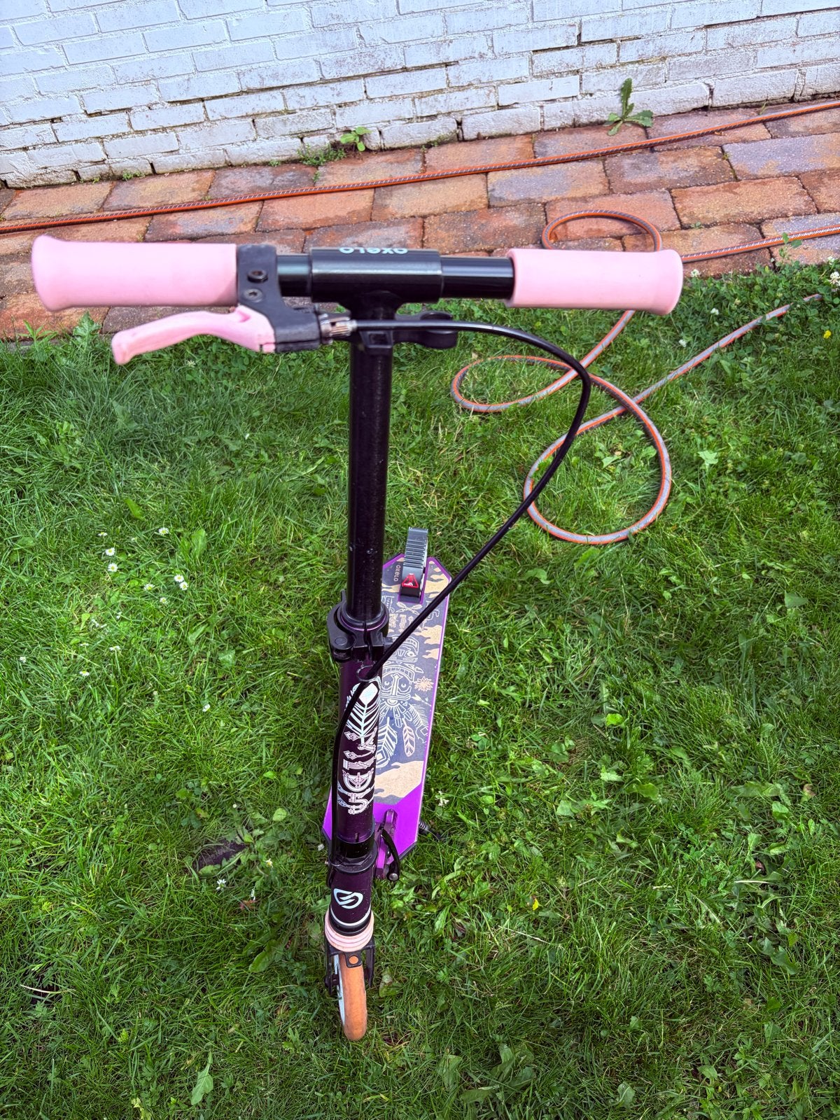 Oxelo step paars met roze handvatten, Ophalen, Gebruikt, Gewone step