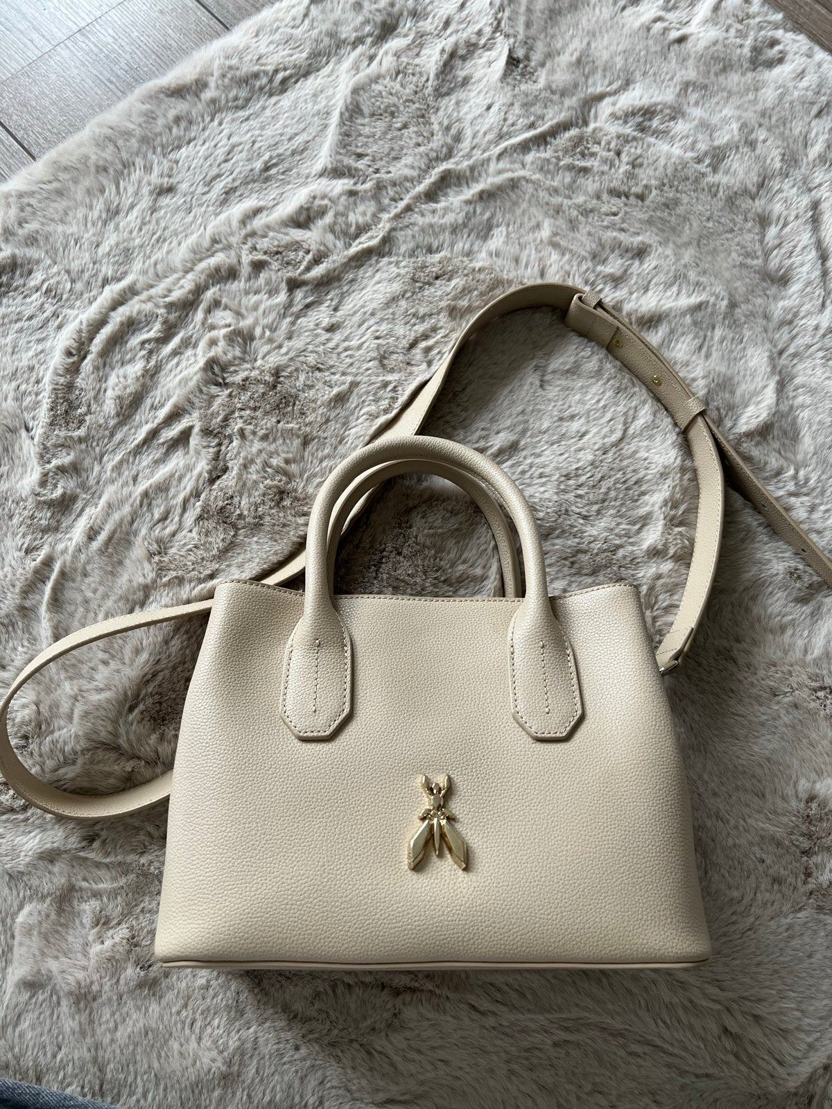 Patrizia Pepe handtas - ocean sand. Zo goed als nieuw, Ophalen of Verzenden, Zo goed als nieuw, Beige, Handtas