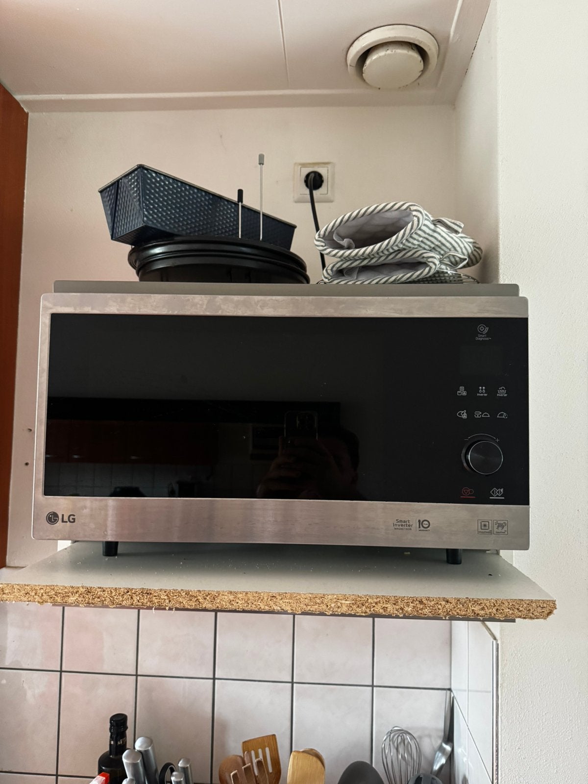 LG NeoChef Smart Inverter Combimagnetron, Ophalen, Minder dan 45 cm, Draaiplateau, Vrijstaand
