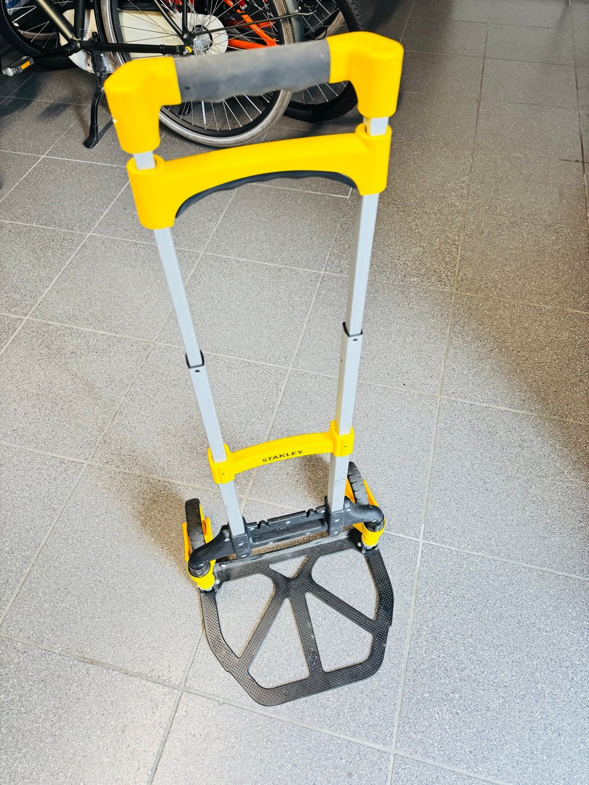 Stanley SXWTD-FT516 opvouwbare steekwagen – 60 kg, Ophalen of Verzenden, Zo goed als nieuw, Steekwagen
