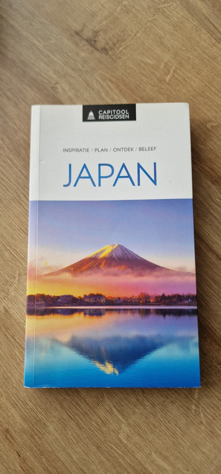 Capitool Reisgids Japan - Ontdek de cultuur en natuur, Capitool, Ophalen of Verzenden, Zo goed als nieuw, Reisgids of -boek