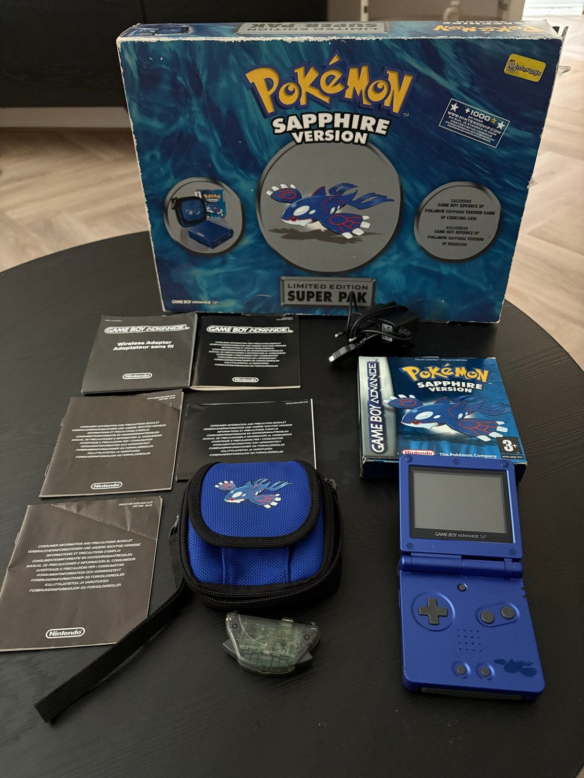Game Boy Advance SP Limited Pokémon super pak Sapphire, 1 speler, Ophalen of Verzenden, Zo goed als nieuw, Role Playing Game (Rpg)