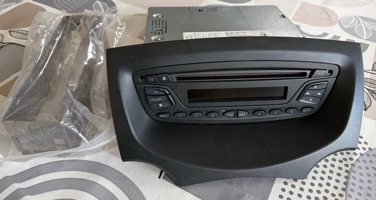 Autoradio Ford Ka 2010 lees omschrijving, Auto diversen, Ophalen of Verzenden, Gebruikt
