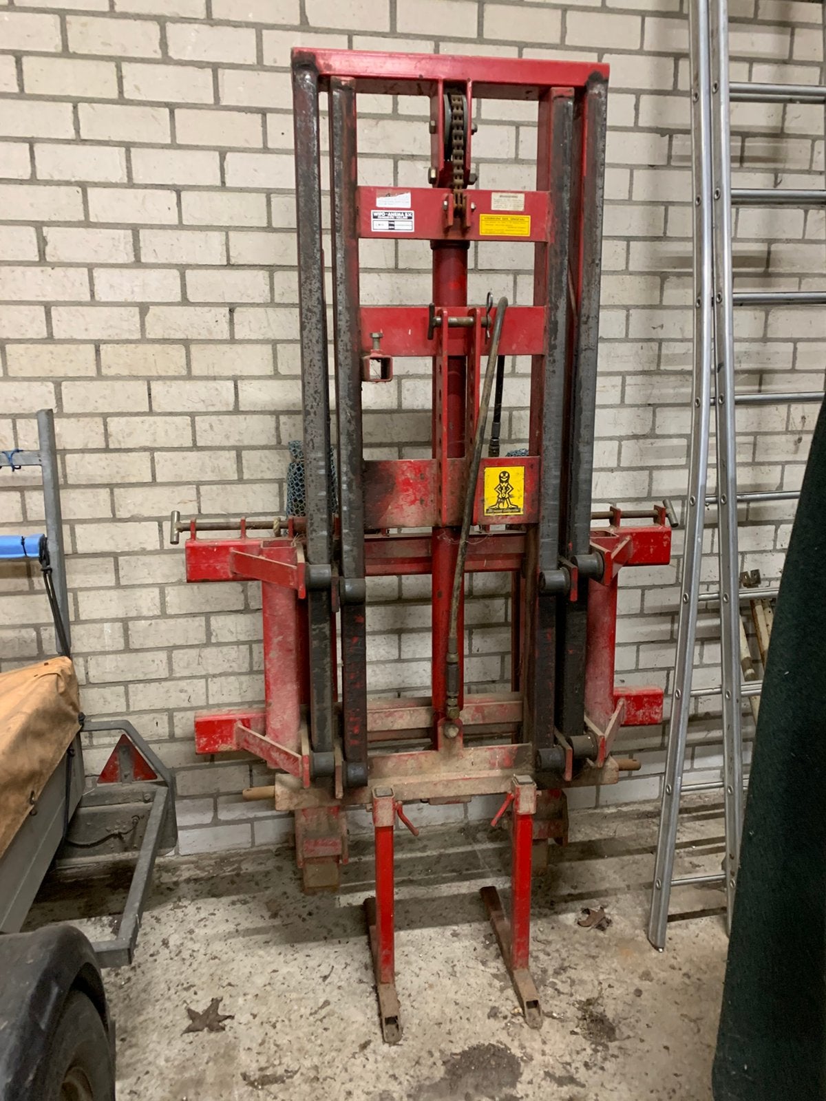 Wifo Anema hefmast H200/1600, Ophalen