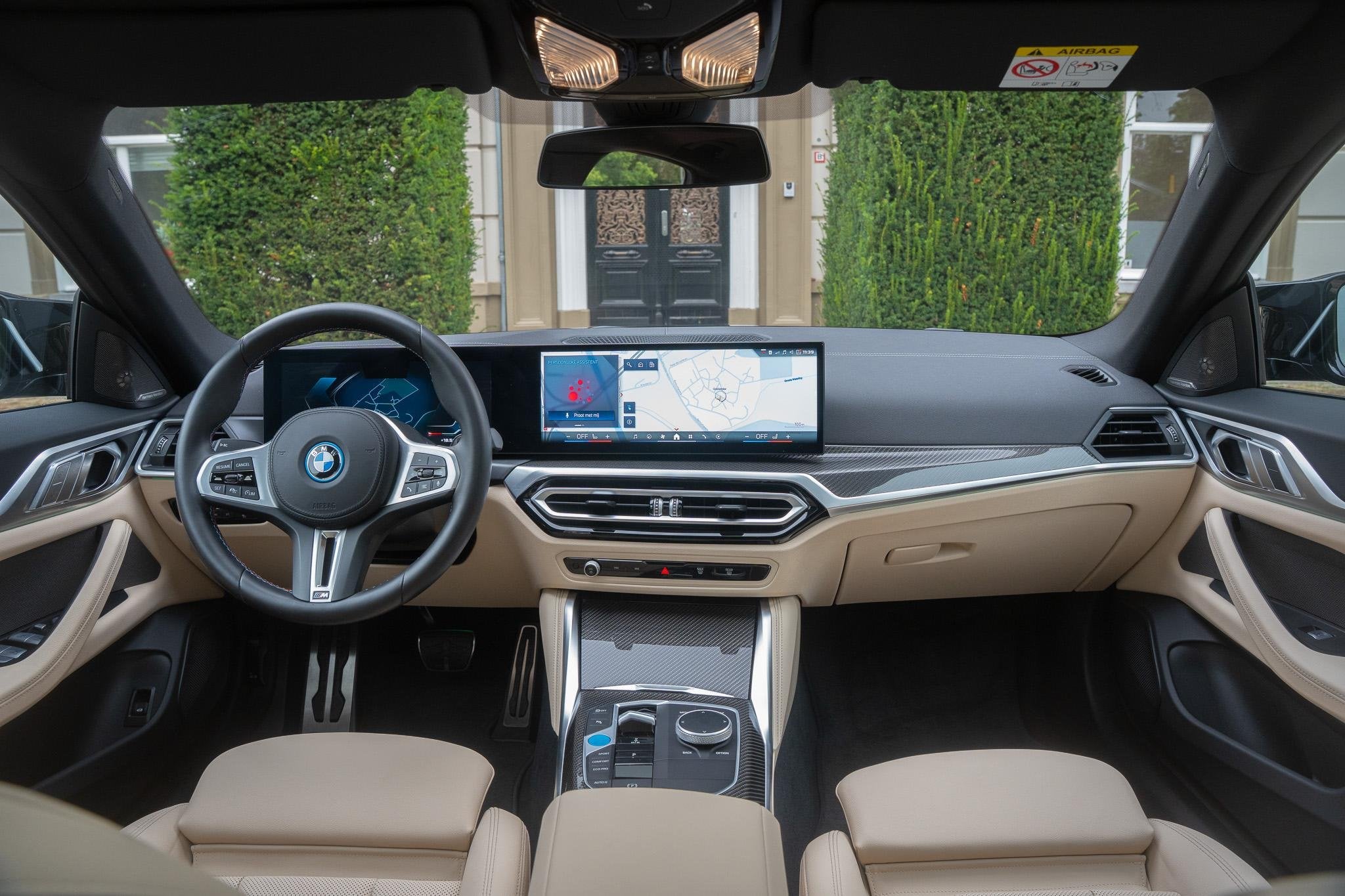 BMW i4 M50 High Executive 84 kWh PANO | LEDER | MEMORY | CAR, Auto's, Dealer onderhouden, Leder, 2190 kg, Vierwielaandrijving