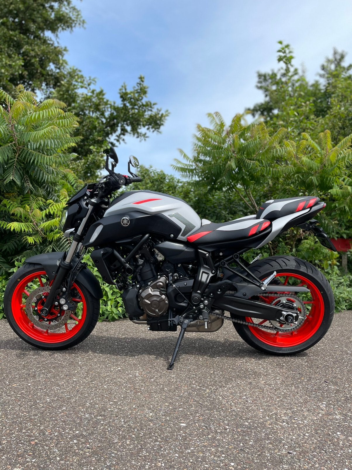 Yamaha MT07 ice fluo Arrow uitlaat + carbon & meer, Ophalen