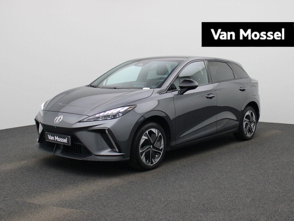 MG 4 Long Range Luxury 64 kWh | Navi | 360 Camera | Led Kopl, Auto's, MG, Automaat, 12 maanden, Gebruikt, 1675 kg