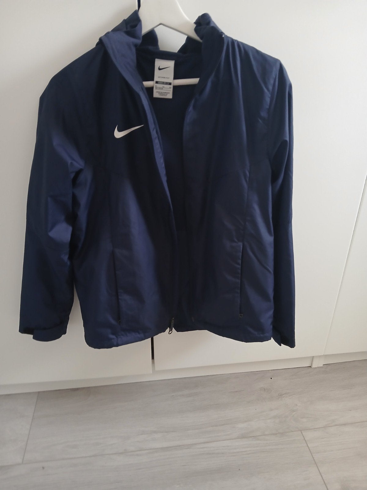 Nike jasje is weinig gedragen., Ophalen of Verzenden, Zo goed als nieuw