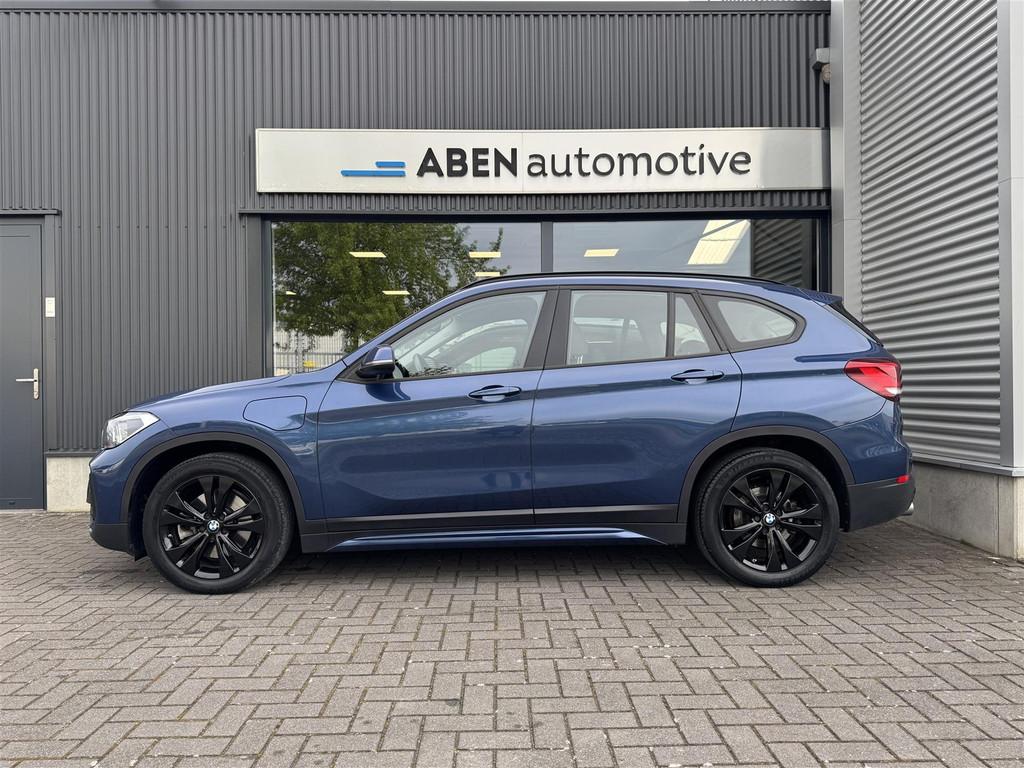 BMW X1 Xdrive25e PHEV 220PK High Executive (TREKHAAK|ACC|HIF, Gebruikt, Blauw, Leder, Hybride Elektrisch/Benzine
