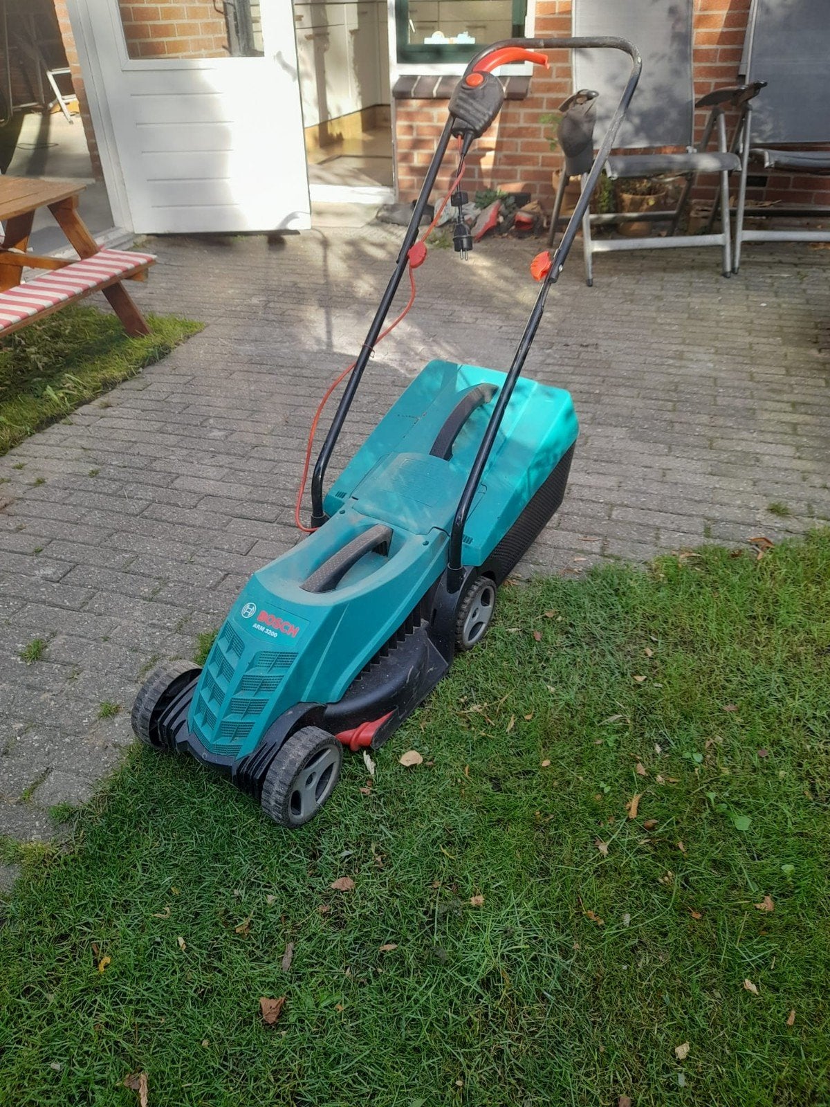 Bosch elektrische grasmaaier ARM 3200, Ophalen, Gebruikt, Elektrische grasmaaier, Opvangbak