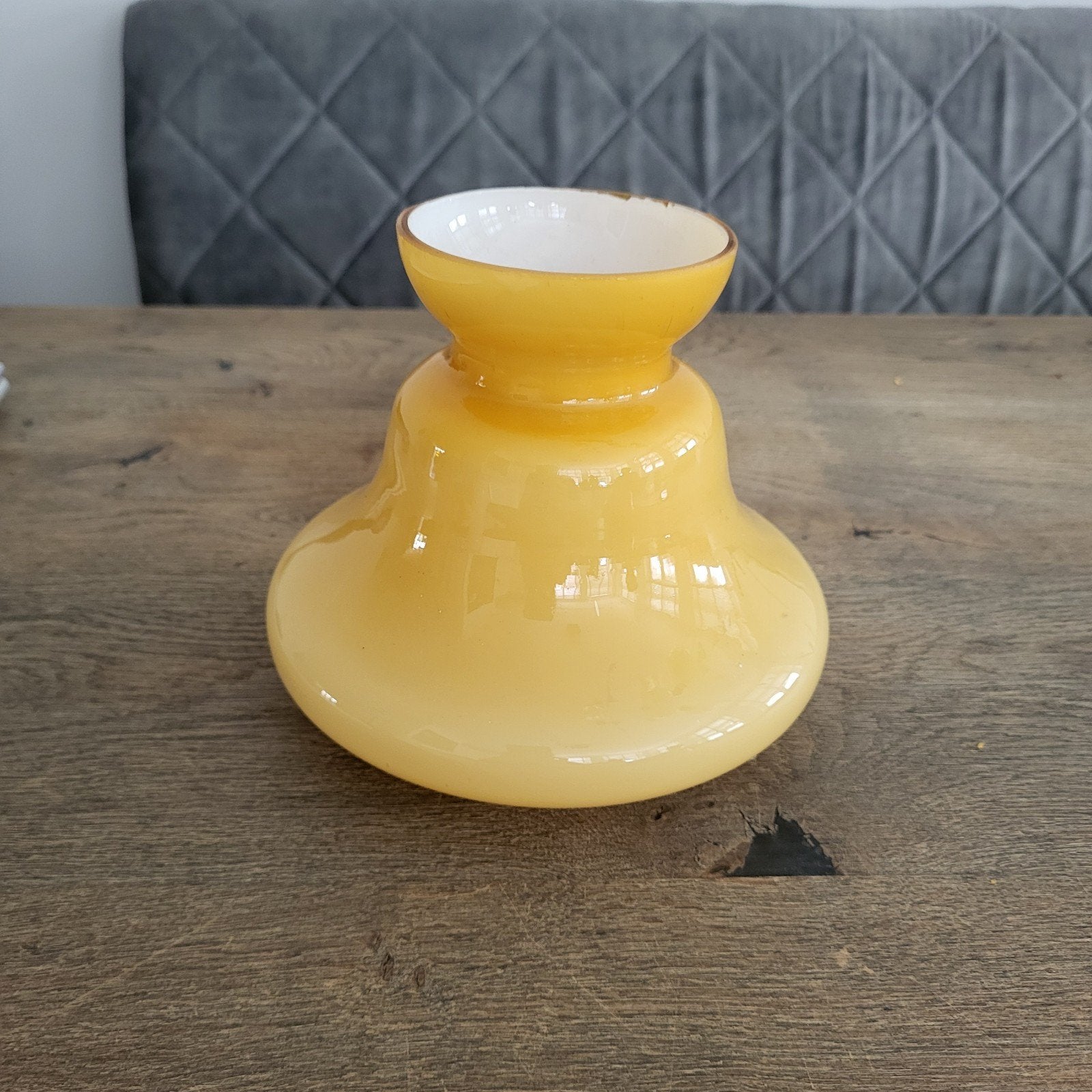 Antieke glazen lampenkap okergeel voor olielamp – Ø 11 cm, Antiek en Kunst, Ophalen of Verzenden