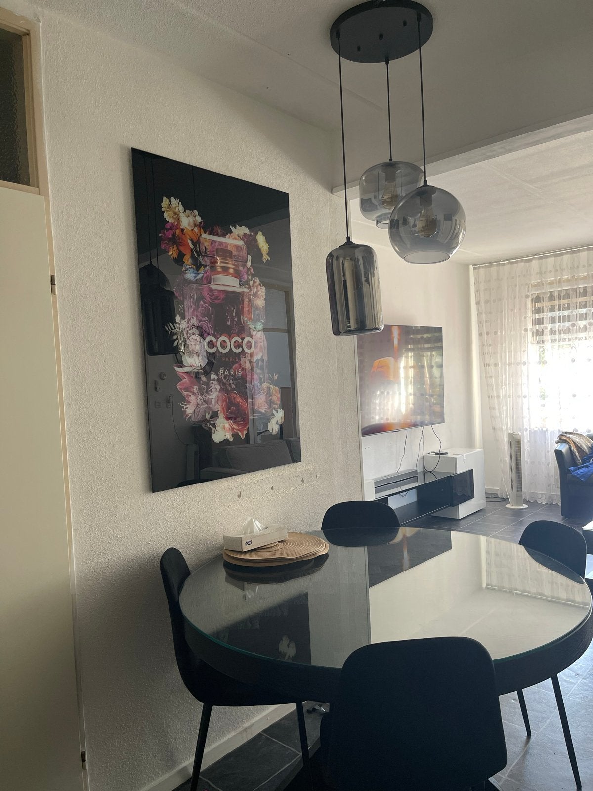 Black Bonito eettafel – Ø130 cm met visgraatmotief, Huis en Inrichting, Tafels | Eettafels, Ophalen, 100 tot 150 cm, Rond, Zo goed als nieuw