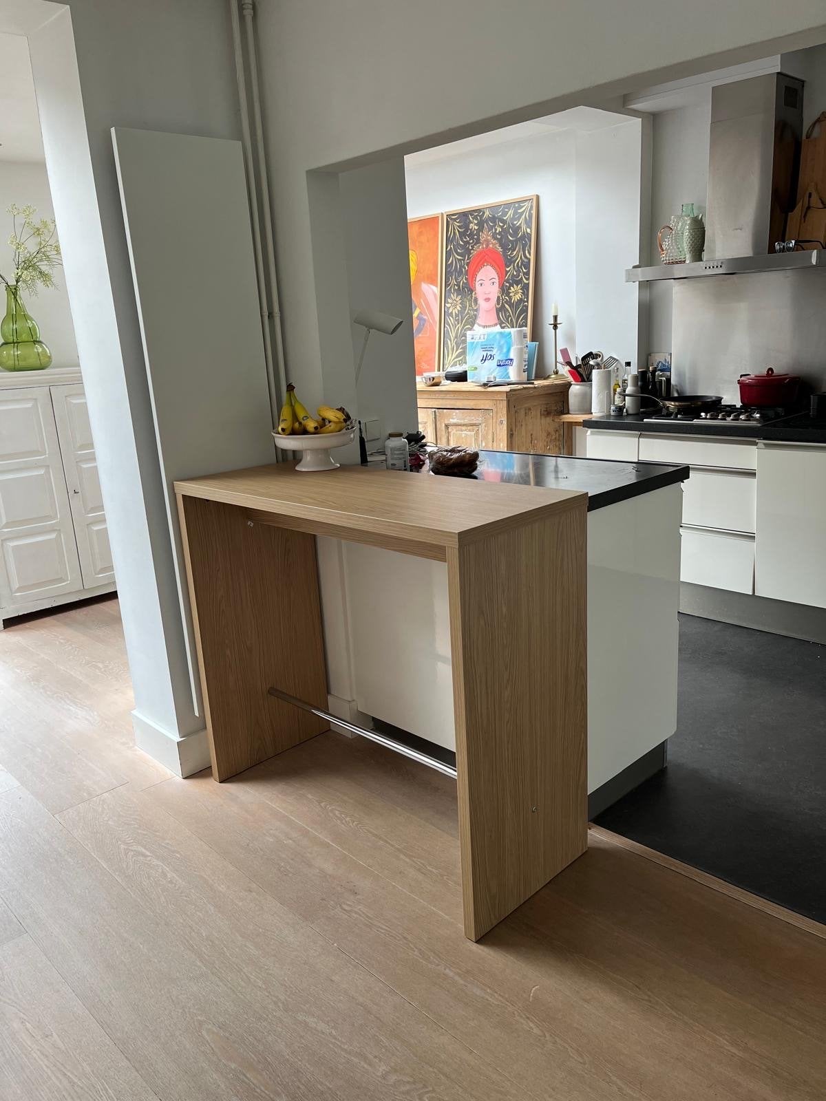 Zo goed als nieuwe bartafel RODSKOV van JYSK, Ophalen, Met voetsteun, Zo goed als nieuw, Hout