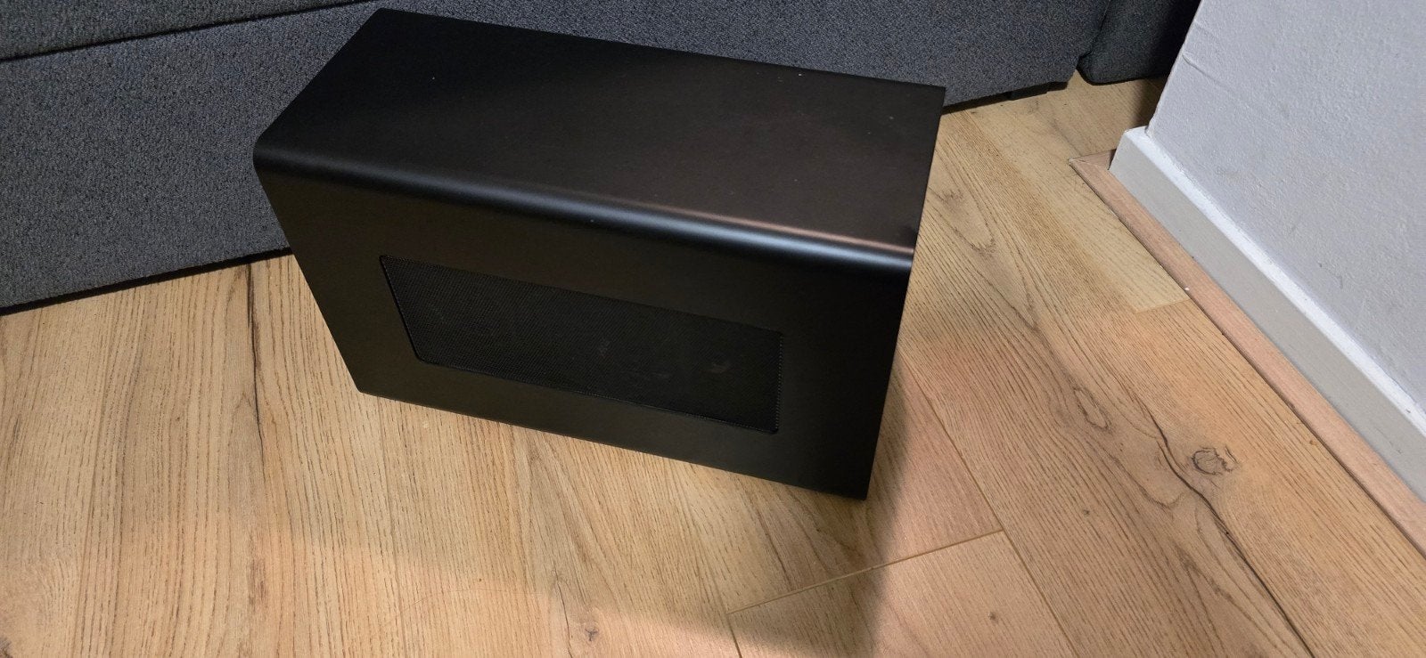 Rzaer Corr X 3070 8Gb, Computers en Software, Dockingstations, Ophalen of Verzenden, Razer, Docking station, Gebruikt