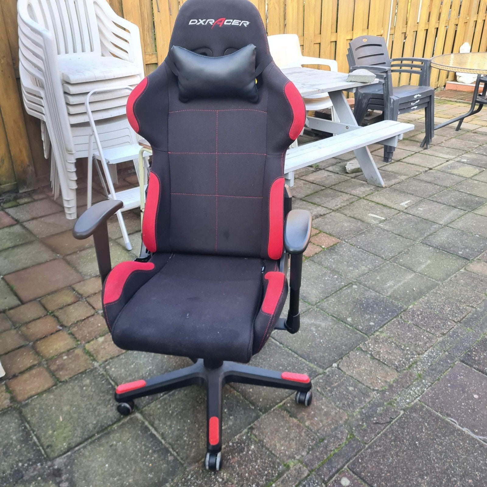 Nette gamestoel, Huis en Inrichting, Bureaustoelen, Ophalen, Zo goed als nieuw, Zwart