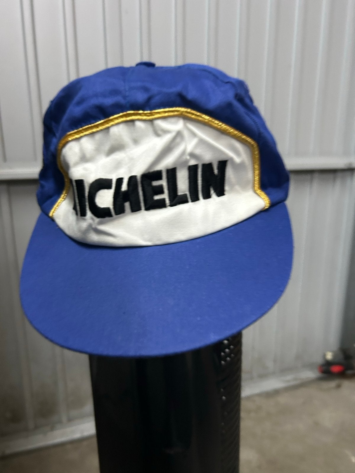 Vintage Michelin Pet - Blauw met wit logo, Ophalen of Verzenden, Zo goed als nieuw