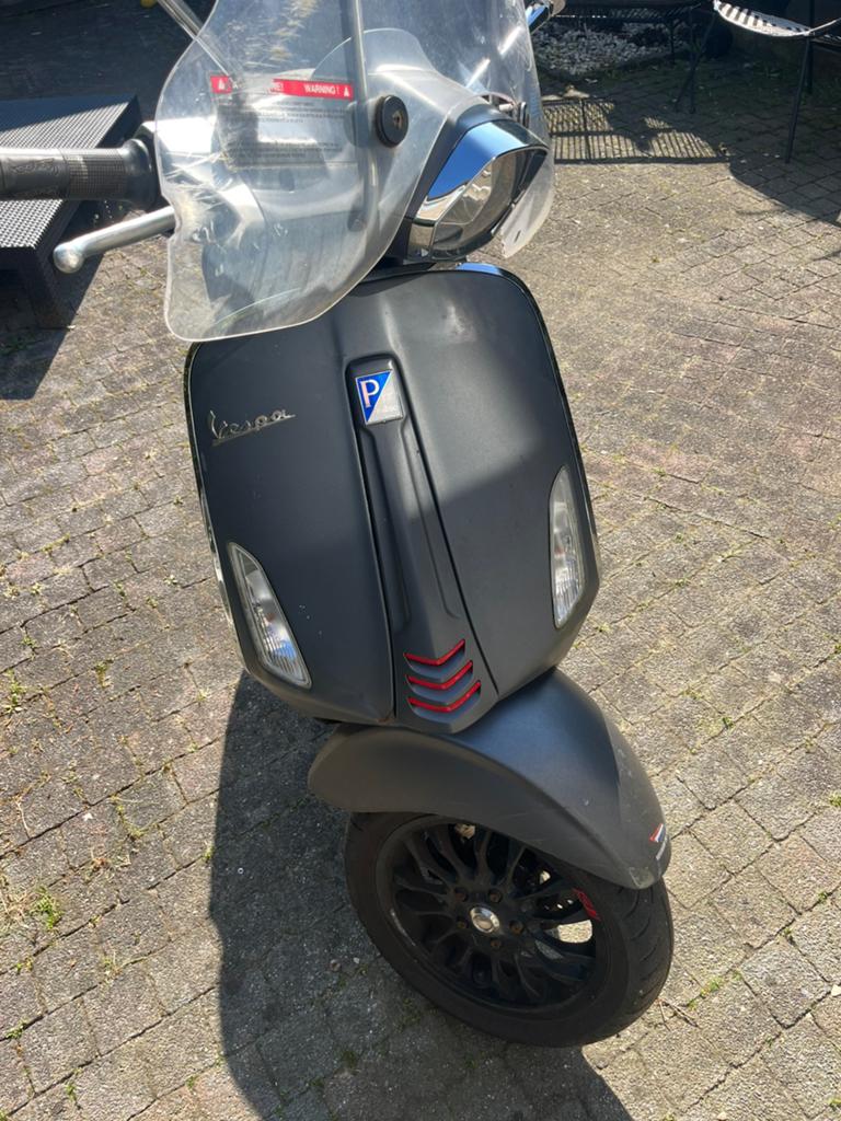 Vespa sprint voor onderdelen, Fietsen en Brommers, Scooters | Vespa, Gebruikt, Overige modellen, Ophalen of Verzenden, Benzine