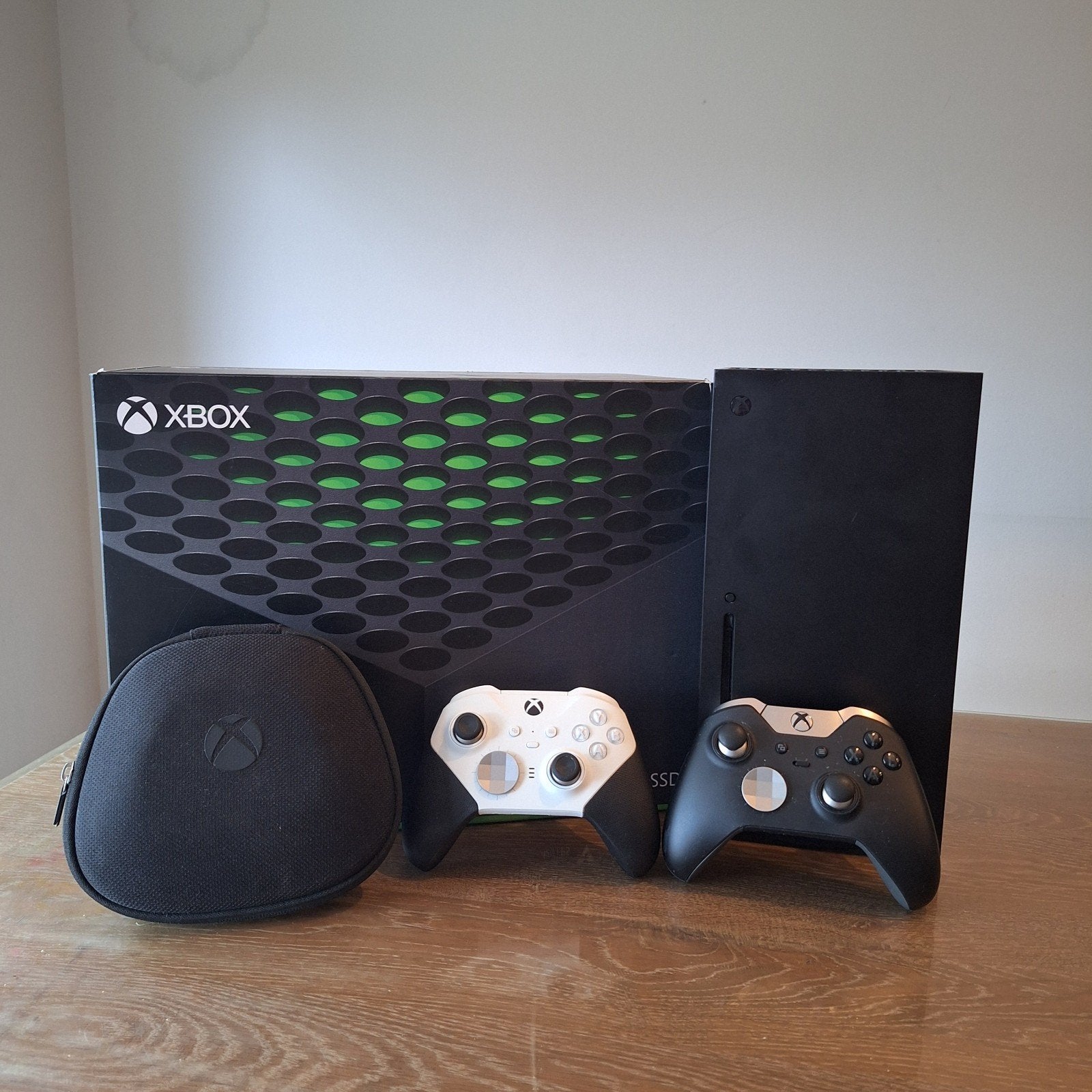 Xbox Series X 1TB + 2 Elite controllers + Originele Doos!, Ophalen of Verzenden, Zo goed als nieuw, Xbox Series X
