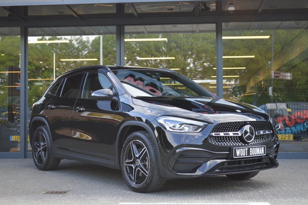 Mercedes-Benz GLA 250 e AMG Led Panorama Memory Distronic Ca, Gebruikt, Zwart, 218 pk, Bedrijf