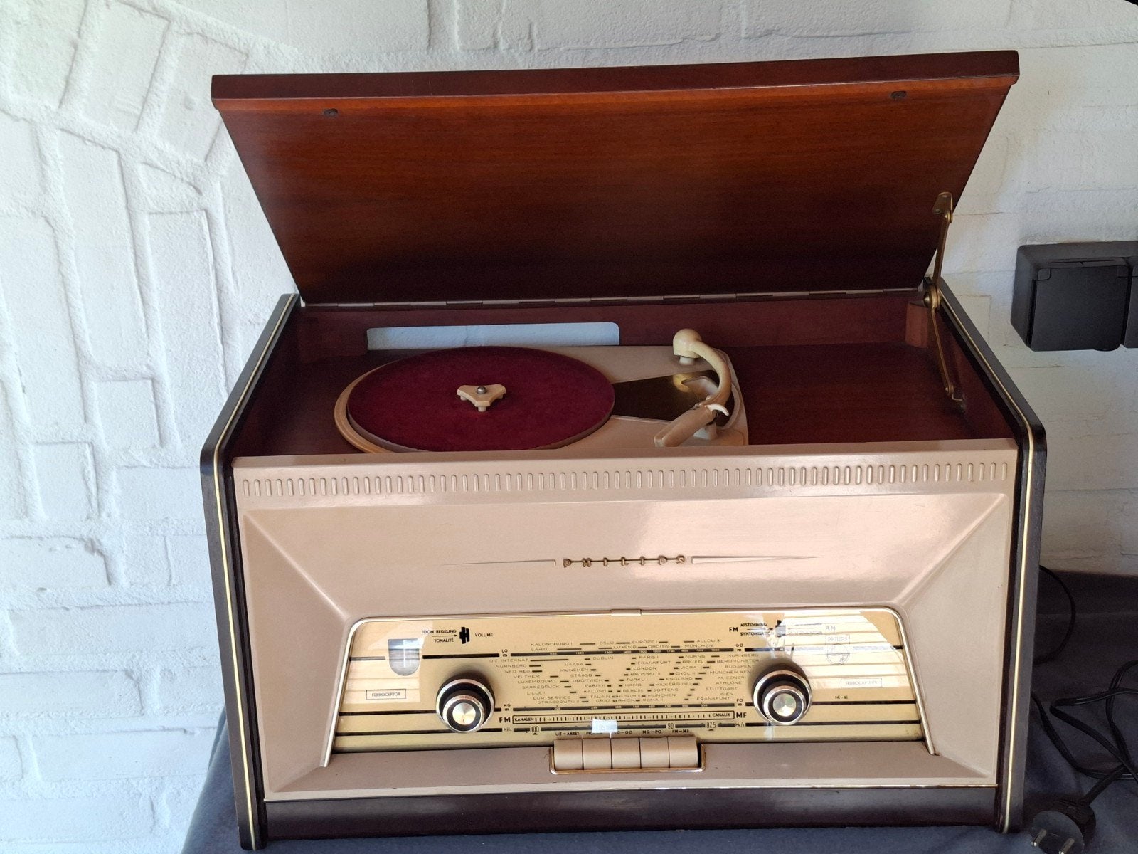 Vintage retro radio/ grammofoon Philips H4X73 A jaren 50-60, Antiek en Kunst, Ophalen