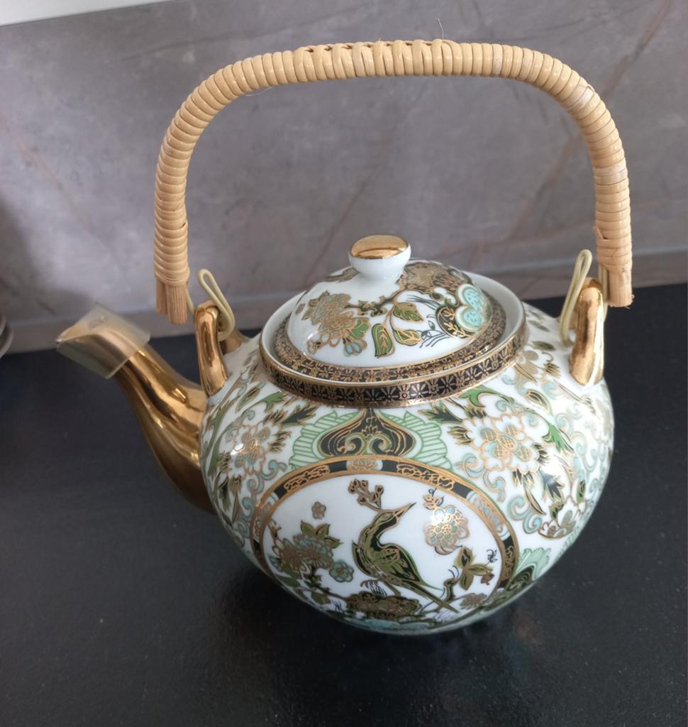 Chinees theeservies: theepot, melkkan, 6 kop en schotels, Ophalen of Verzenden
