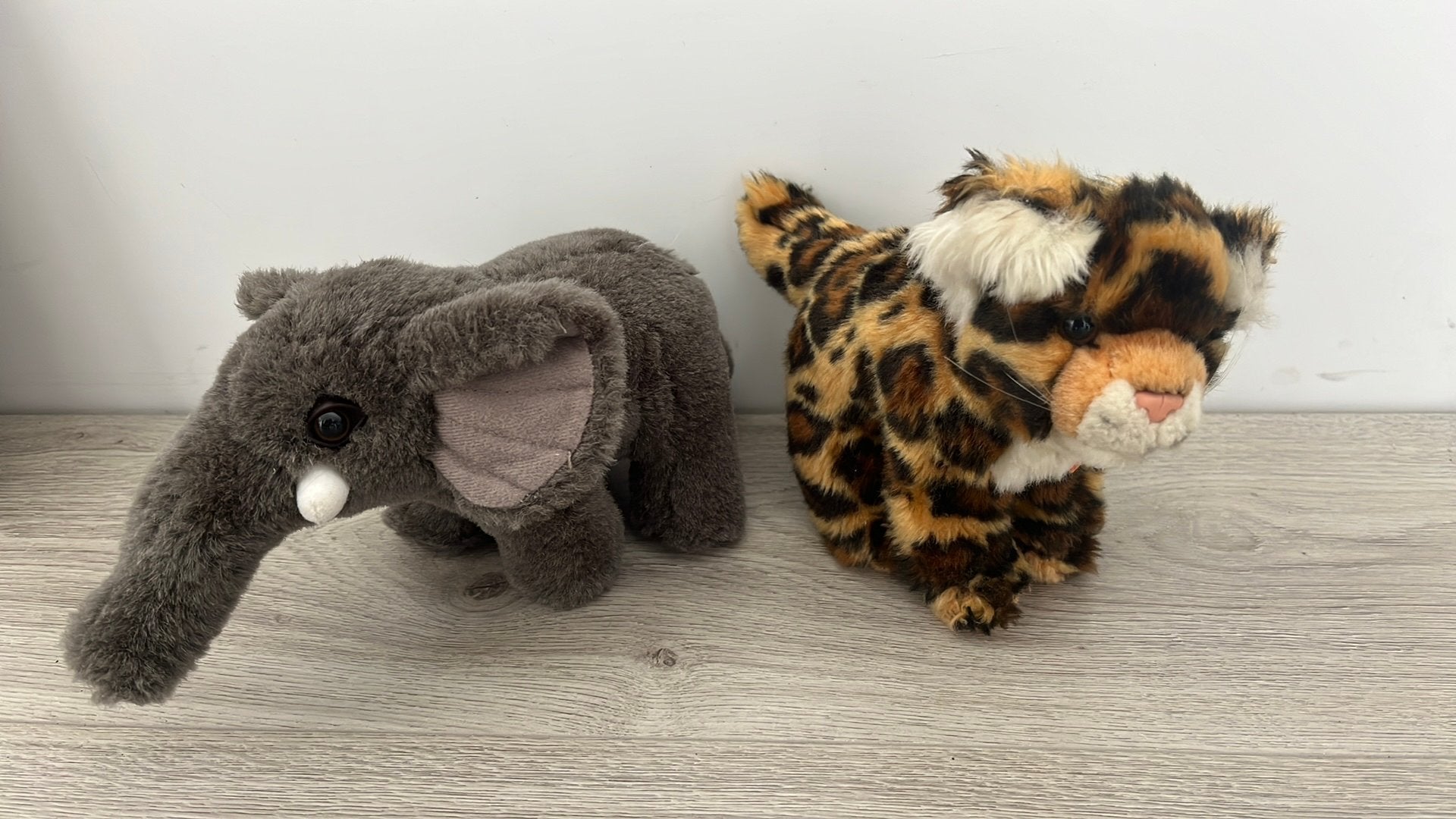 2 knuffels WWF olfant en panter, Ophalen of Verzenden, Zo goed als nieuw, Overige typen