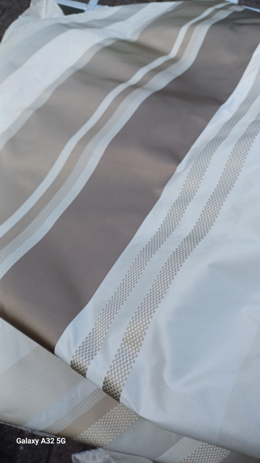 100% Zijde Stof - Wit-Beige Streep, 3.20m x 1.40m, Hobby en Vrije tijd, Stoffen en Lappen, 120 cm of meer, Ophalen of Verzenden
