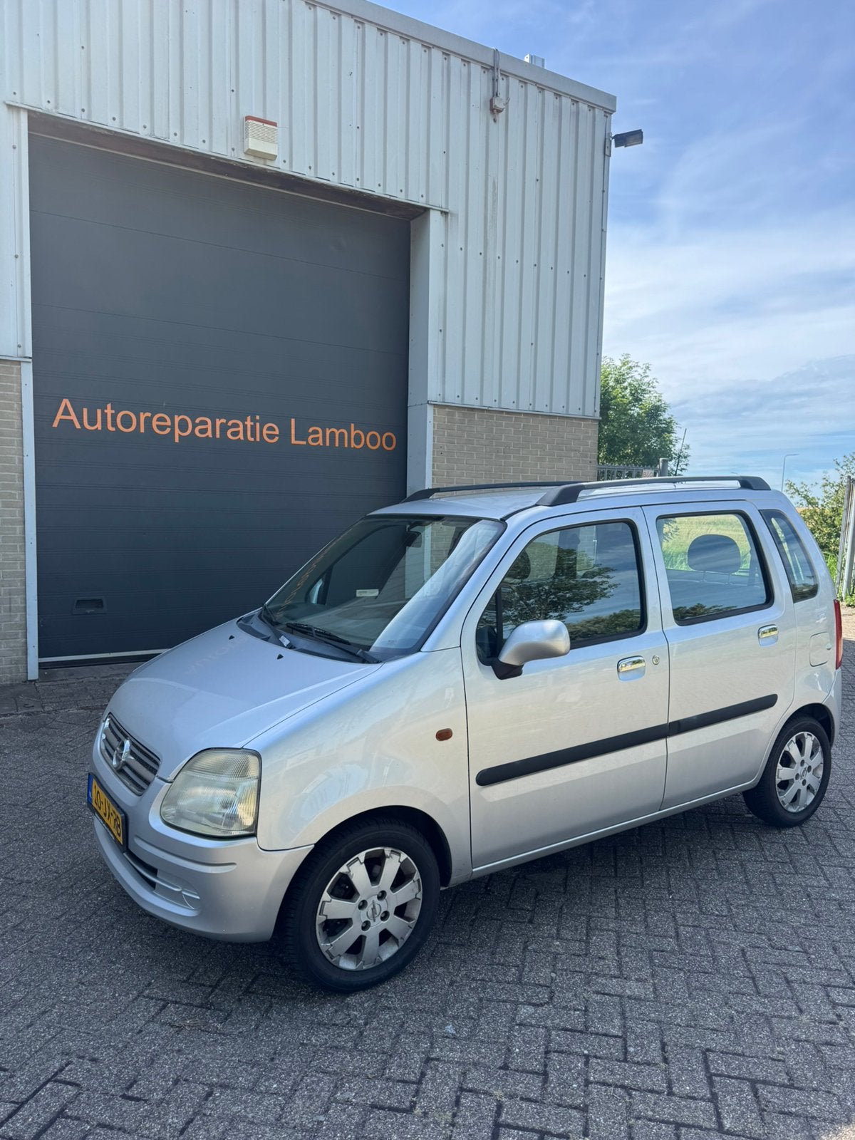Opel Agila 1.2 I 16V 2002 Grijs, Auto's, Voorwielaandrijving, 74 pk, 31 €/maand, 4 stoelen