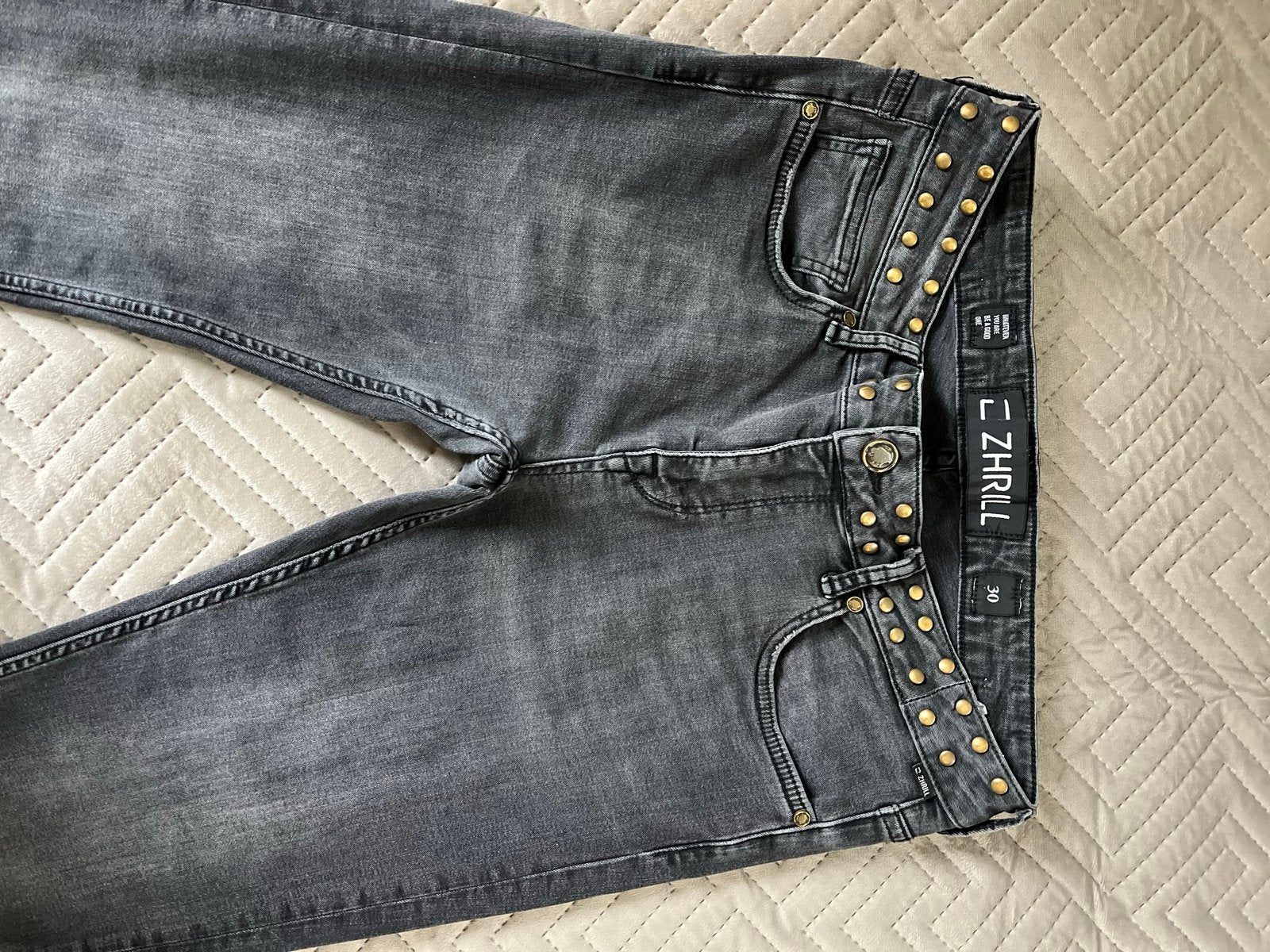 Zhrill dames broek - Grijs met studs, Ophalen of Verzenden, Gedragen, Grijs, W30 - W32 (confectie 38/40)