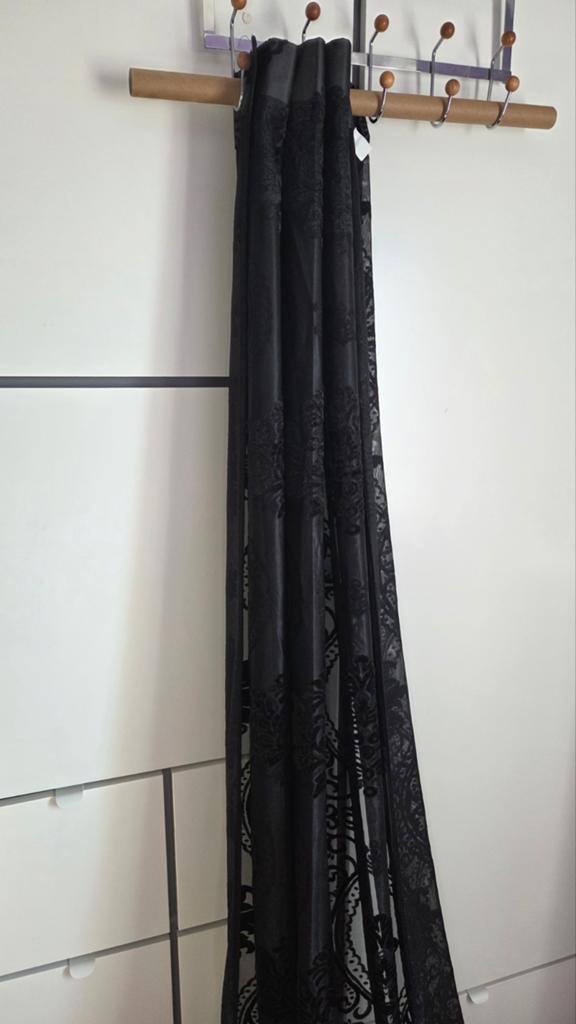 Zwart transparant gordijn met barokprint afmeting 140x233 ., Ophalen, Minder dan 50 cm, 200 cm of meer, Zo goed als nieuw