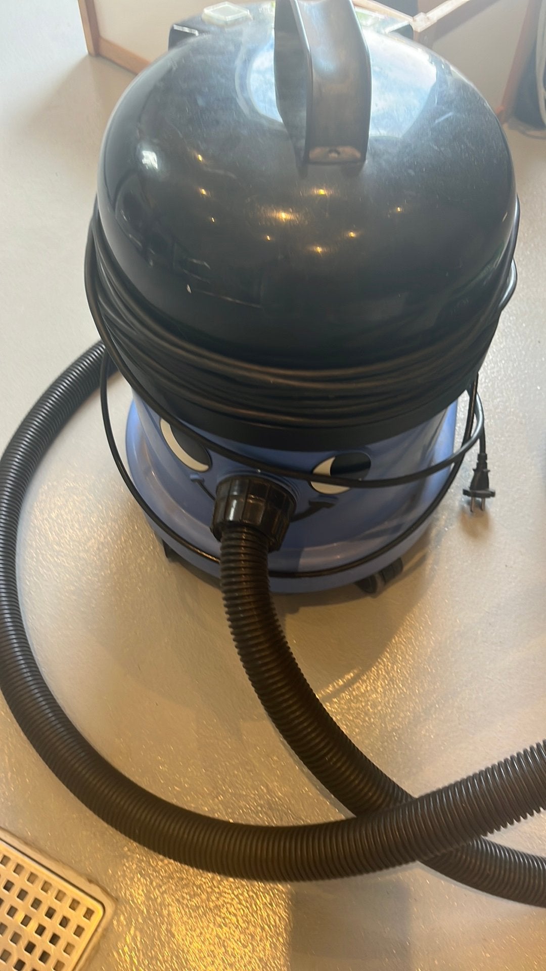 Numatic CHARLES