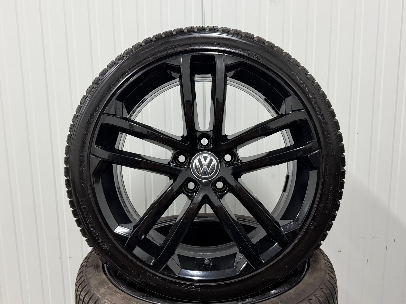 18” INCH VOLKSWAGEN GOLF 7 ORIGINEEL Nogaro Winterset 5x112, 18 inch, Banden en Velgen, 225 mm, Winterbanden