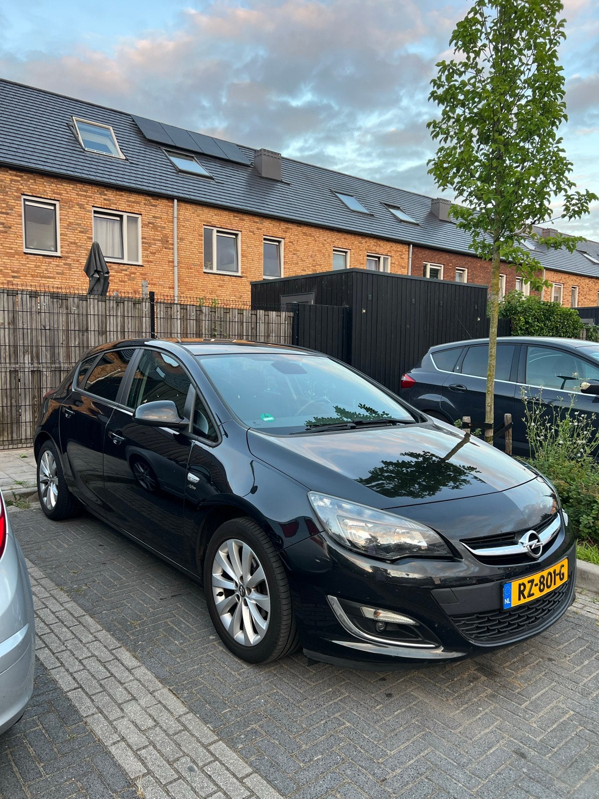 Opel Astra 1.4 Turbo 103KW 5D AUT 2013 Zwart, Voorwielaandrijving, 680 kg, 4 cilinders, Zwart