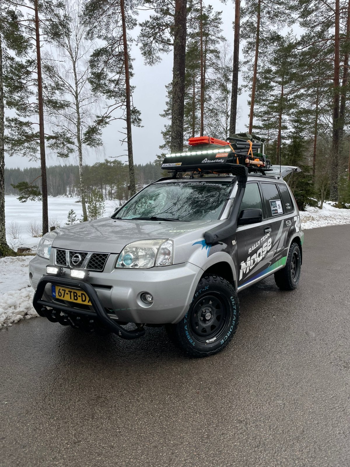 RALLY AUTO Nissan X-Trail 2.0 4WD 140PK 2006 Grijs, Voorwielaandrijving, 1998 cc, 4 cilinders, 1415 kg