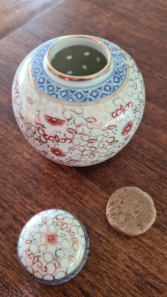 Japans handbeschilderd porseleinen dekselpotje Kutani-stijl, Ophalen of Verzenden