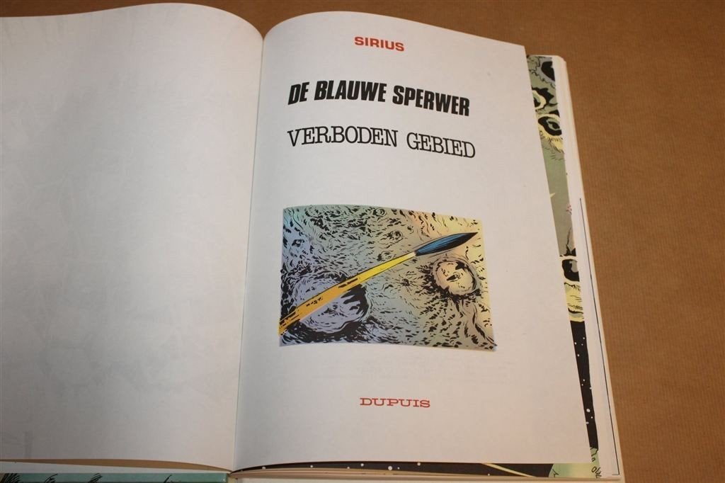De Blauwe Sperwer Omnibus 1 Verboden Gebied — Sirius 1986 HC, Boeken, Eén stripboek, Ophalen of Verzenden, Gelezen